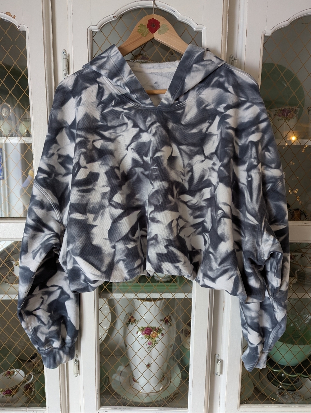Lululemon LA All Yours Gray & White Tie-Dye Bubble Pullover Hoodie Comfy